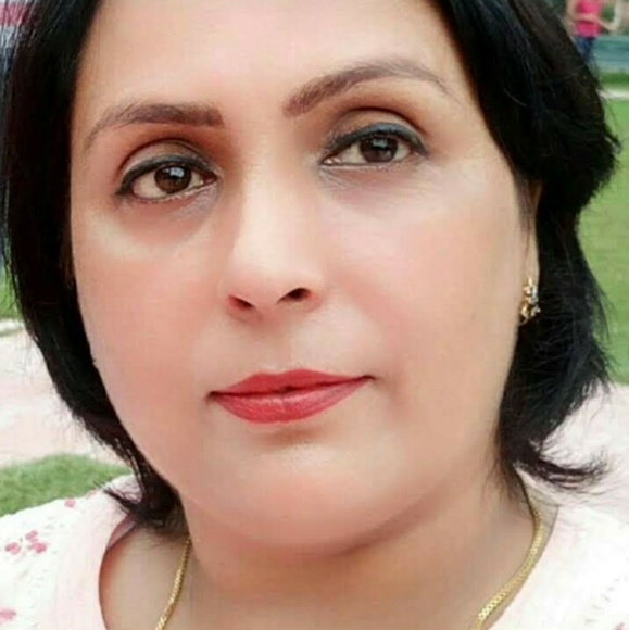 Profile Picture of Vibhu Gour (@gour) on Poshmark