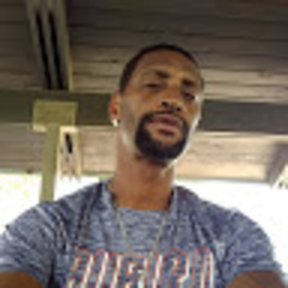 Profile Picture of Andre Foster (@fosterandre44) on Poshmark
