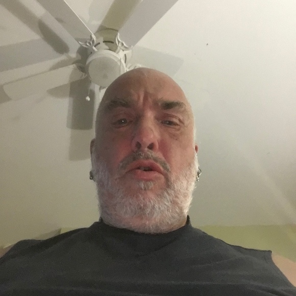 Profile Picture of Michael Matteo (@mmatteo044) on Poshmark