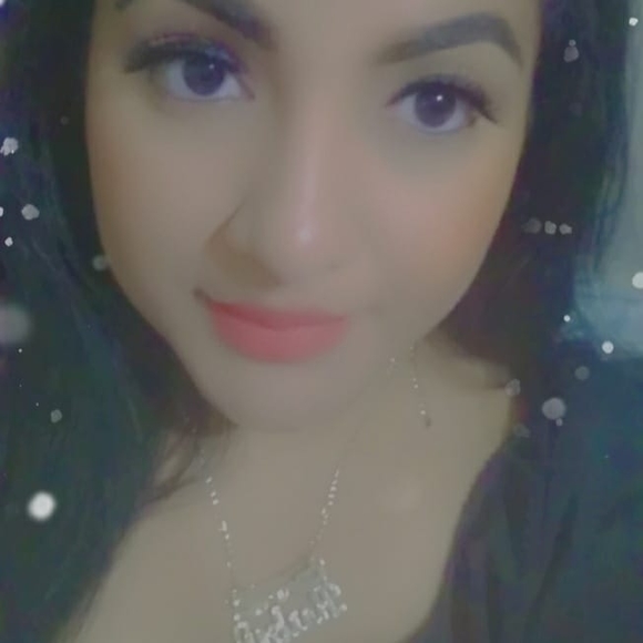 Profile Picture of Ruby Jaimes (@rubicelajaimes) on Poshmark