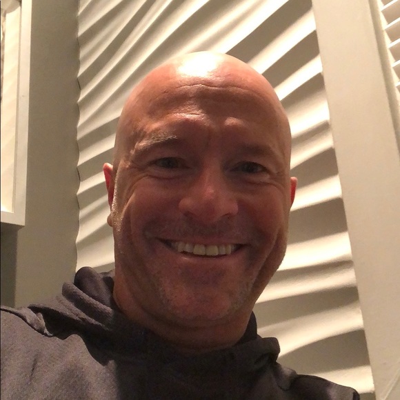 Aaron Flaker - Poshmark Profile Picture of Aaron Flaker (@aaronflaker) on Poshmark