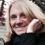 Profile Picture of Fiona Edwards (@yogawithfiona) on Instagram