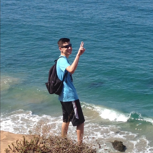 Alex Martino - Poshmark Profile Picture of Alex Martino (@alexm618) on Poshmark