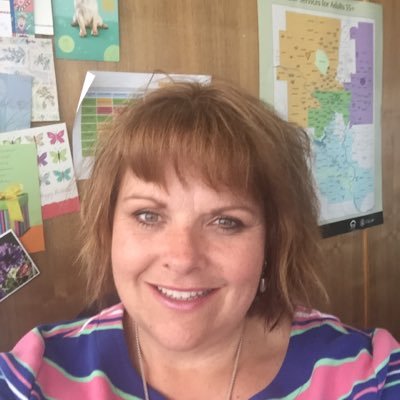 Profile Picture of Leslie Evans (@YYCCommunityGal) on Twitter