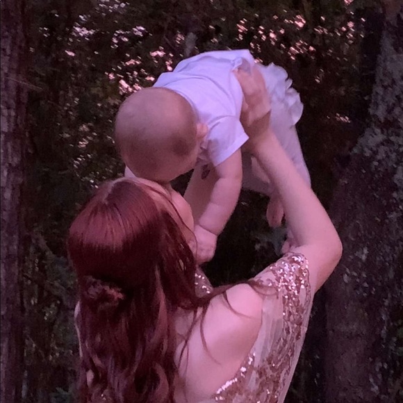 Profile Picture of Abbagale Bevels (@autumnbug29) on Poshmark