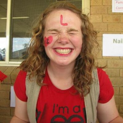 Profile Picture of Amanda Hulbert (@AmandaCHulbert) on Twitter