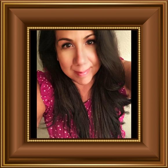 Profile Picture of Kim Ketner (@kim_ketner) on Poshmark