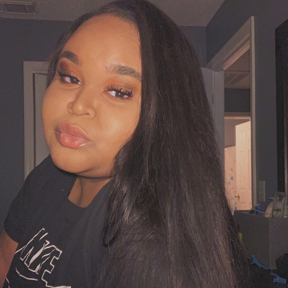 Profile Picture of Noel Bryant (@noelbryant_25) on Poshmark