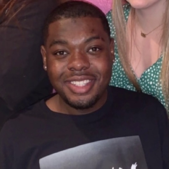 Profile Picture of Raekwan Jones (@raekwanjones) on Poshmark