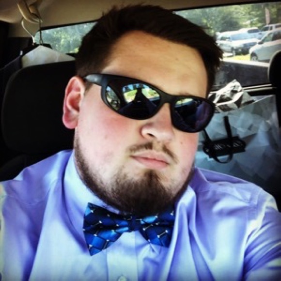 Profile Picture of Ricky Milum (@rickmilu14) on Poshmark