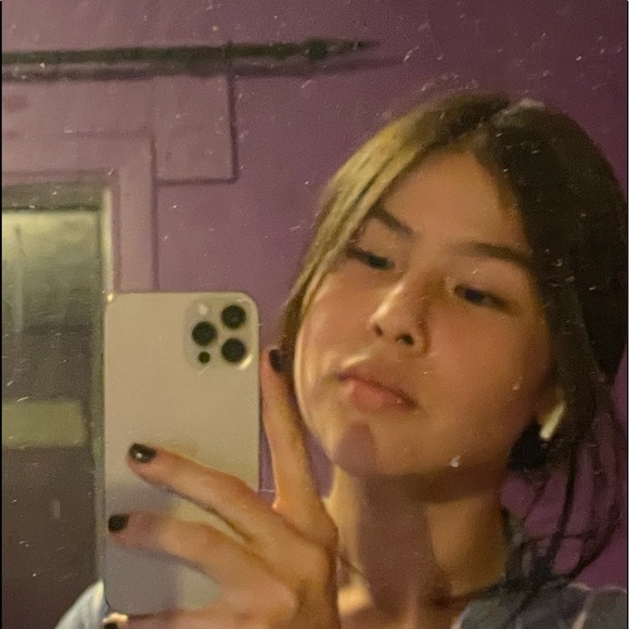 Profile Picture of Jodiann Sealhunter (@jsealhunter77) on Poshmark
