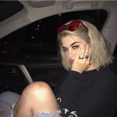 Profile Picture of Avery Davis (@Ivy__Davis12) on Twitter