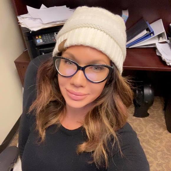 Jilliann Strawn - Poshmark Profile Picture of Jilliann Strawn (@jistrawn) on Poshmark