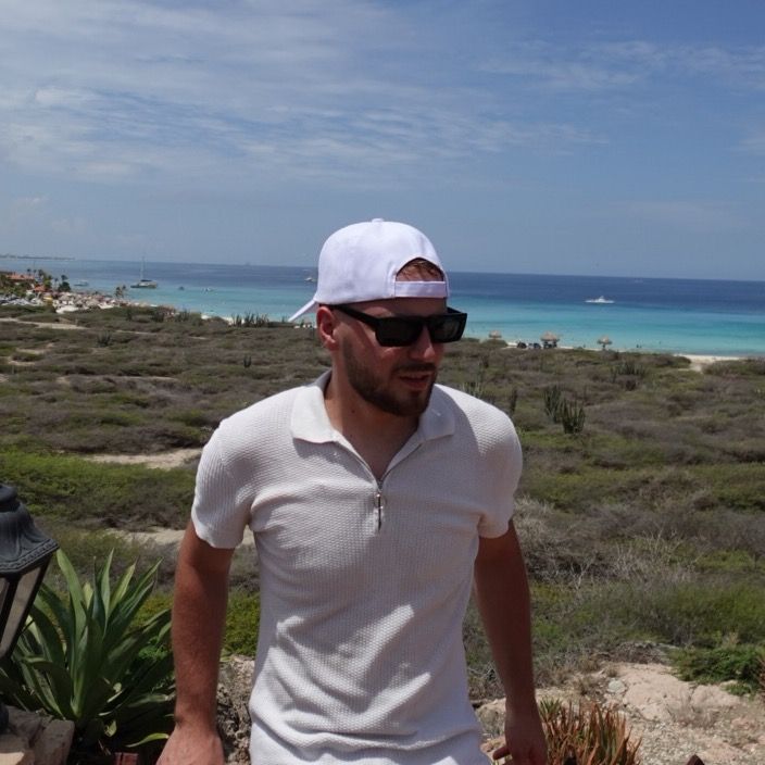 Profile Picture of mark (@markhrishka) on Tiktok