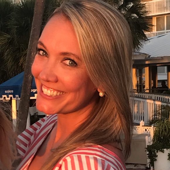 Profile Picture of Jillian Eiseman (@jillianeiseman) on Poshmark