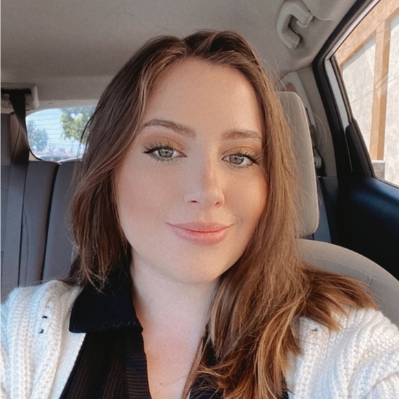 Profile Picture of Susan Sigala (@susansigala) on Poshmark