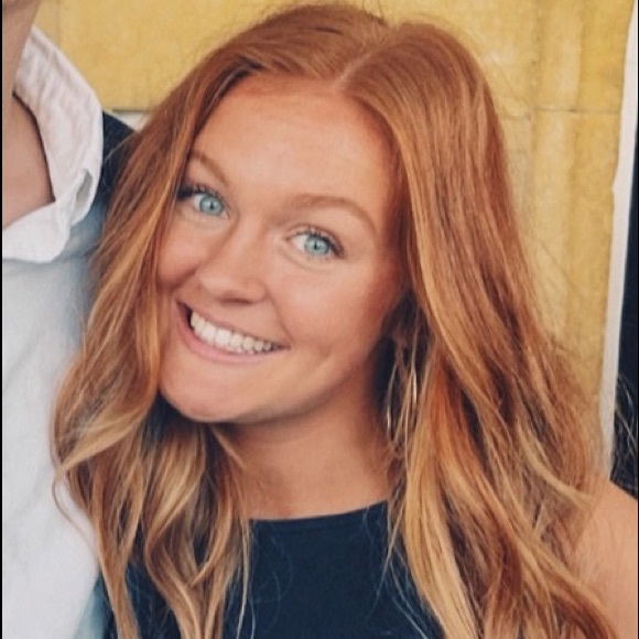 Profile Picture of Caitlin Capuana (@caitlincapuana) on Poshmark