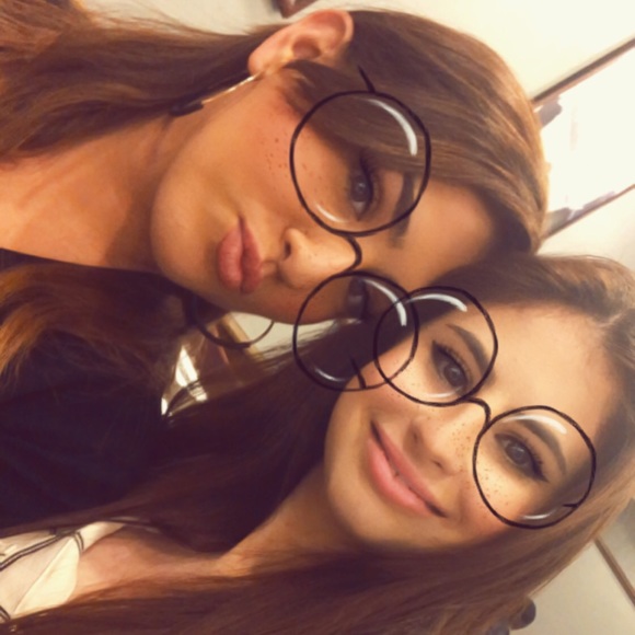 Profile Picture of Tamara Shalomov (@tamarashelly) on Poshmark