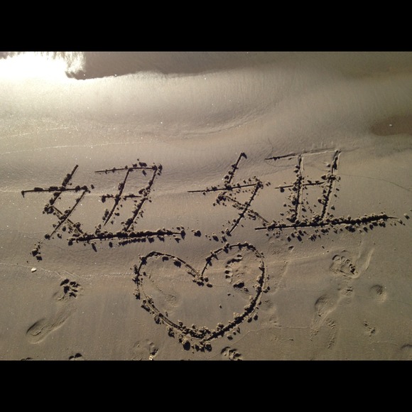 Profile Picture of Zhao qi Xin (@xinzhaoqi) on Poshmark