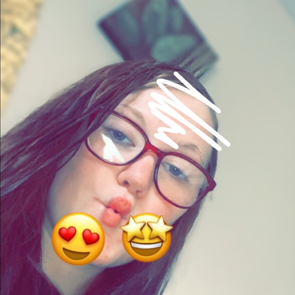 Profile Picture of Jada Roddy (@jada_roddy12) on Poshmark