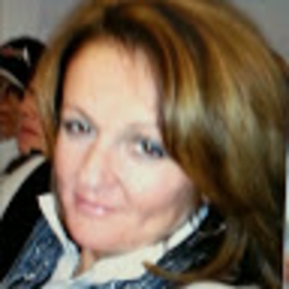 Profile Picture of Marianne Lessard-coutu (@mlessardcoutu) on Poshmark