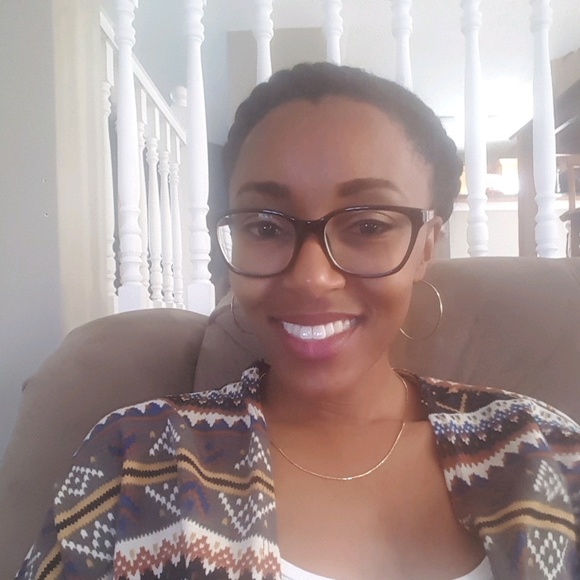 Profile Picture of Mary Rickenbacker (@msmaryberry) on Poshmark