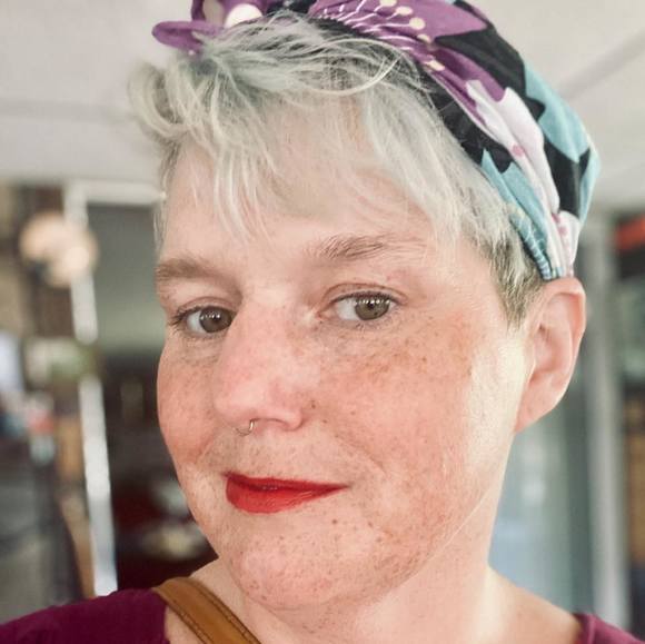 Profile Picture of Emma Amborn (@blahblahblahah) on Poshmark