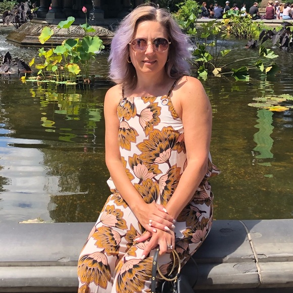 Profile Picture of Jodie Rubel (@jodierubel) on Poshmark