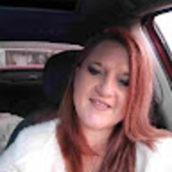 Profile Picture of Brandy Shetters (@brandy_shetters) on Poshmark