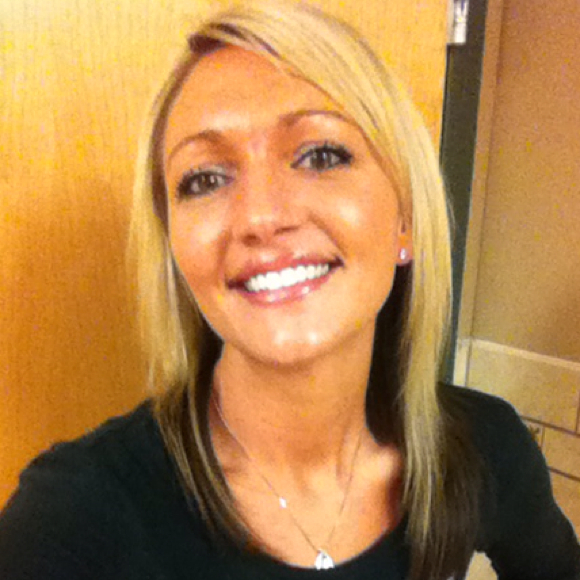 Profile Picture of Ellie Spitzley (@elliedev) on Poshmark