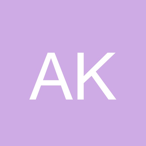 Profile Picture of Anna Konchar (@akonchar) on Poshmark