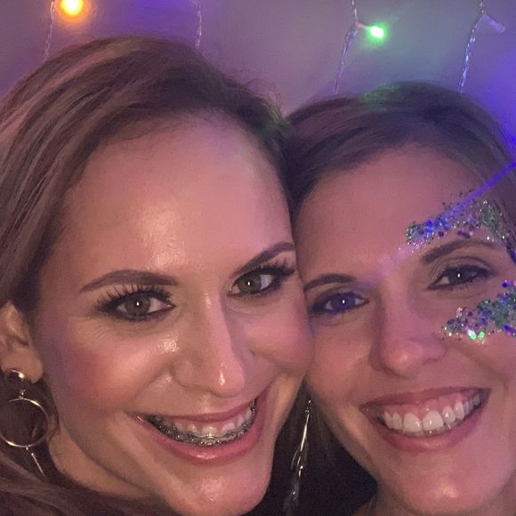 Profile Picture of Lindsey Nicholas (@lnicholas357) on Poshmark