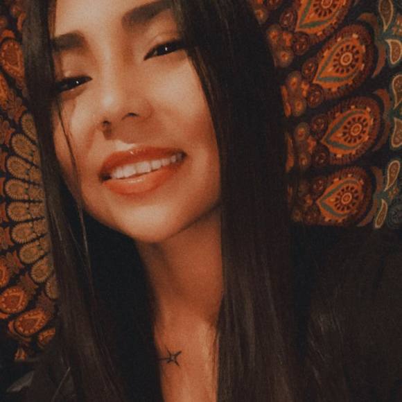 Profile Picture of Jaiauna Manheimer (@jaiaunabegay13) on Poshmark