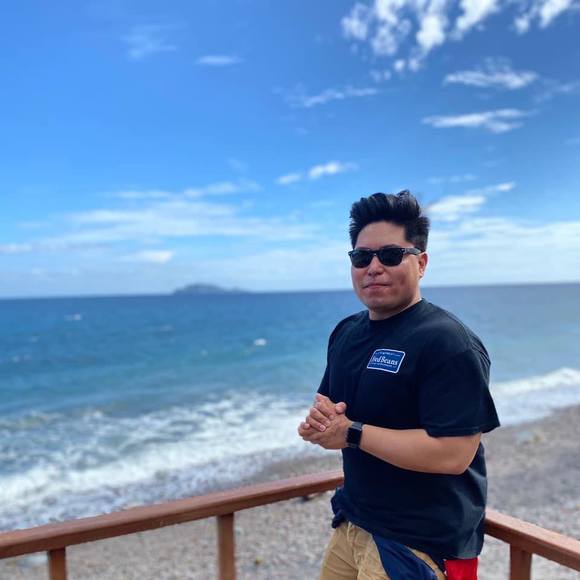 Profile Picture of Lloyd Ramirez (@lloydr64) on Poshmark