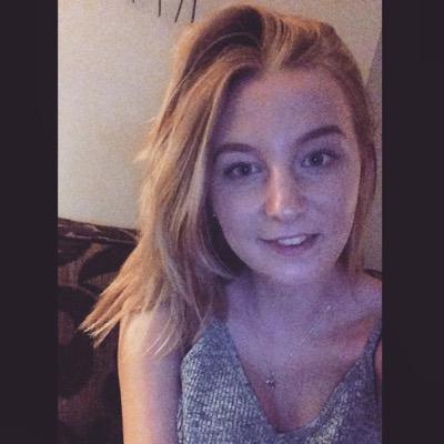 Profile Picture of Alice Burton (@aliceburtonn) on Twitter