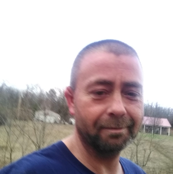 Profile Picture of David Eckhoff (@davideckhoff18) on Poshmark