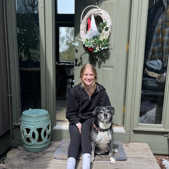 Profile Picture of Piper Smith (@piper_smitth) on Poshmark