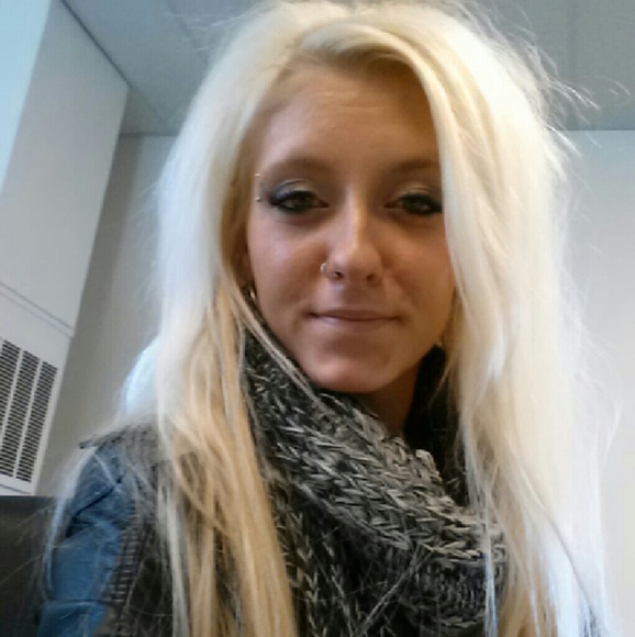 Profile Picture of Jessie Priggins (@jessiepxxo) on Poshmark