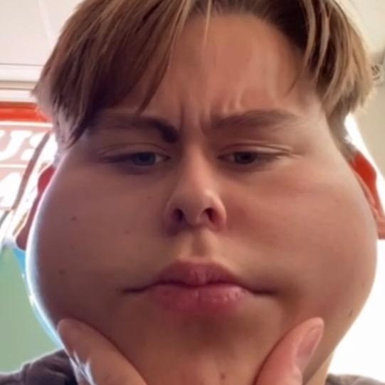 Profile Picture of Adam Svensson (@adamsvensson0) on Tiktok
