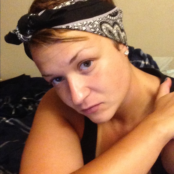 Profile Picture of Aubree Clayton (@aubreeclayton11) on Poshmark