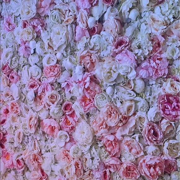 Profile Picture of Paulina Uribe (@paulinauribe27) on Poshmark