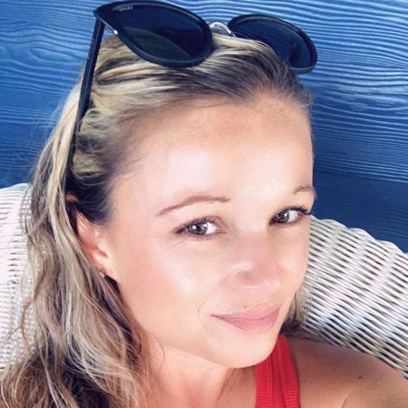 Profile Picture of Angel Marschke (@angelsm8179) on Poshmark