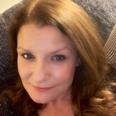 Profile Picture of Linda Hollingsworth (@LindaHoll) on Twitter