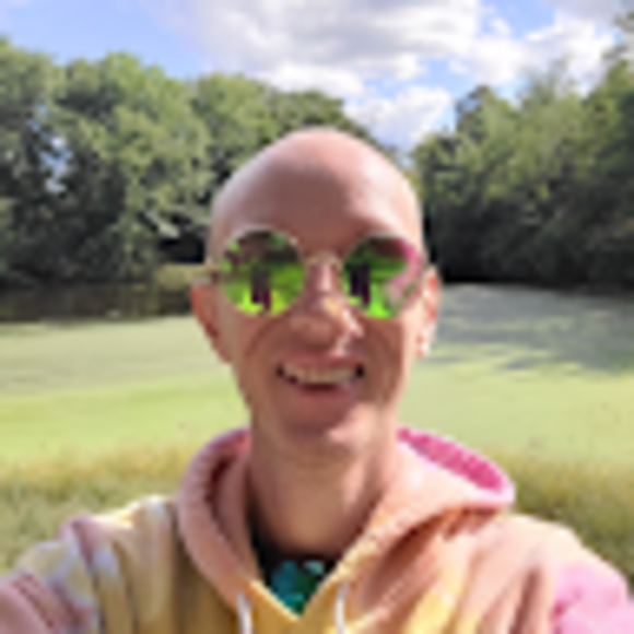 Profile Picture of John Moellering (@johnmoellering) on Poshmark