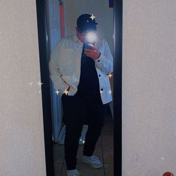 Profile Picture of Steve Roberson (@robersonsteve1) on Poshmark