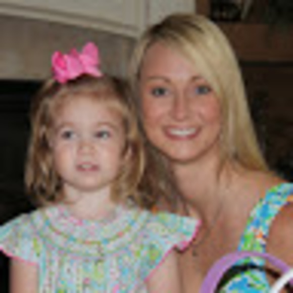 Profile Picture of Shannon Everett (@sceverett10) on Poshmark