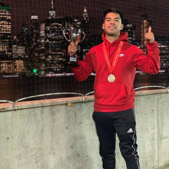 Profile Picture of Alex Velasco (@velascojralex) on Poshmark