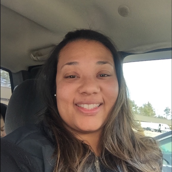 Profile Picture of Kat Gately (@kgate2) on Poshmark