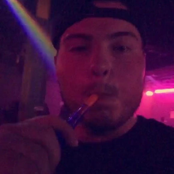 Profile Picture of Devyn Emerick (@demerick27) on Poshmark