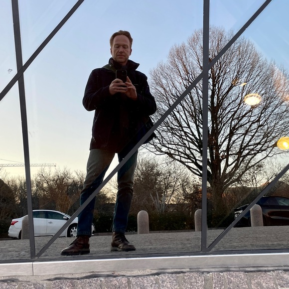 Profile Picture of Tom Domingues (@revolvereverb) on Poshmark